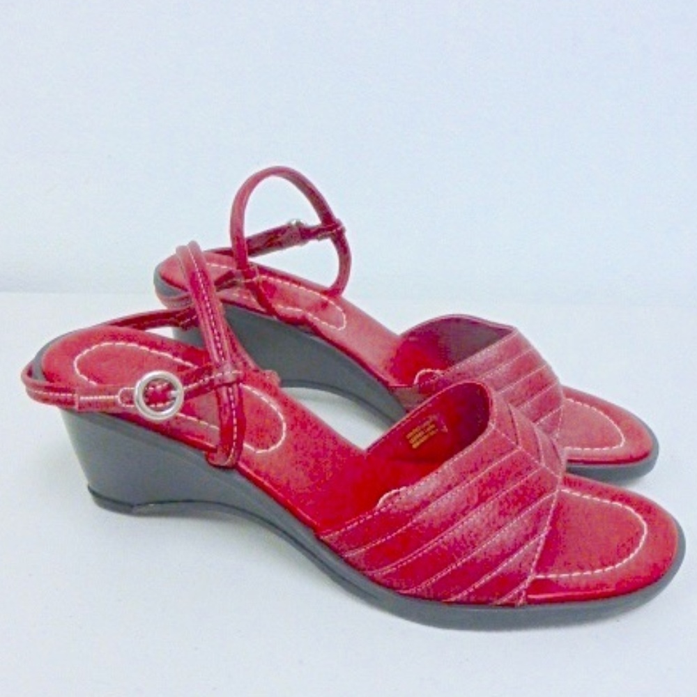 Ann Taylor Red leather Wedge Sandals 9 kattia